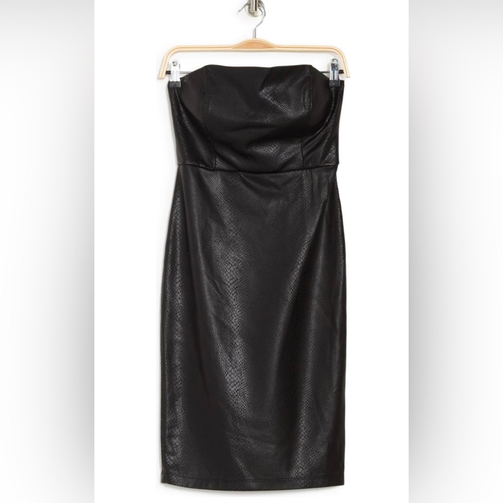 Bebe black snakeskin tube top sexy dress. NWT 🔥Size: Medium